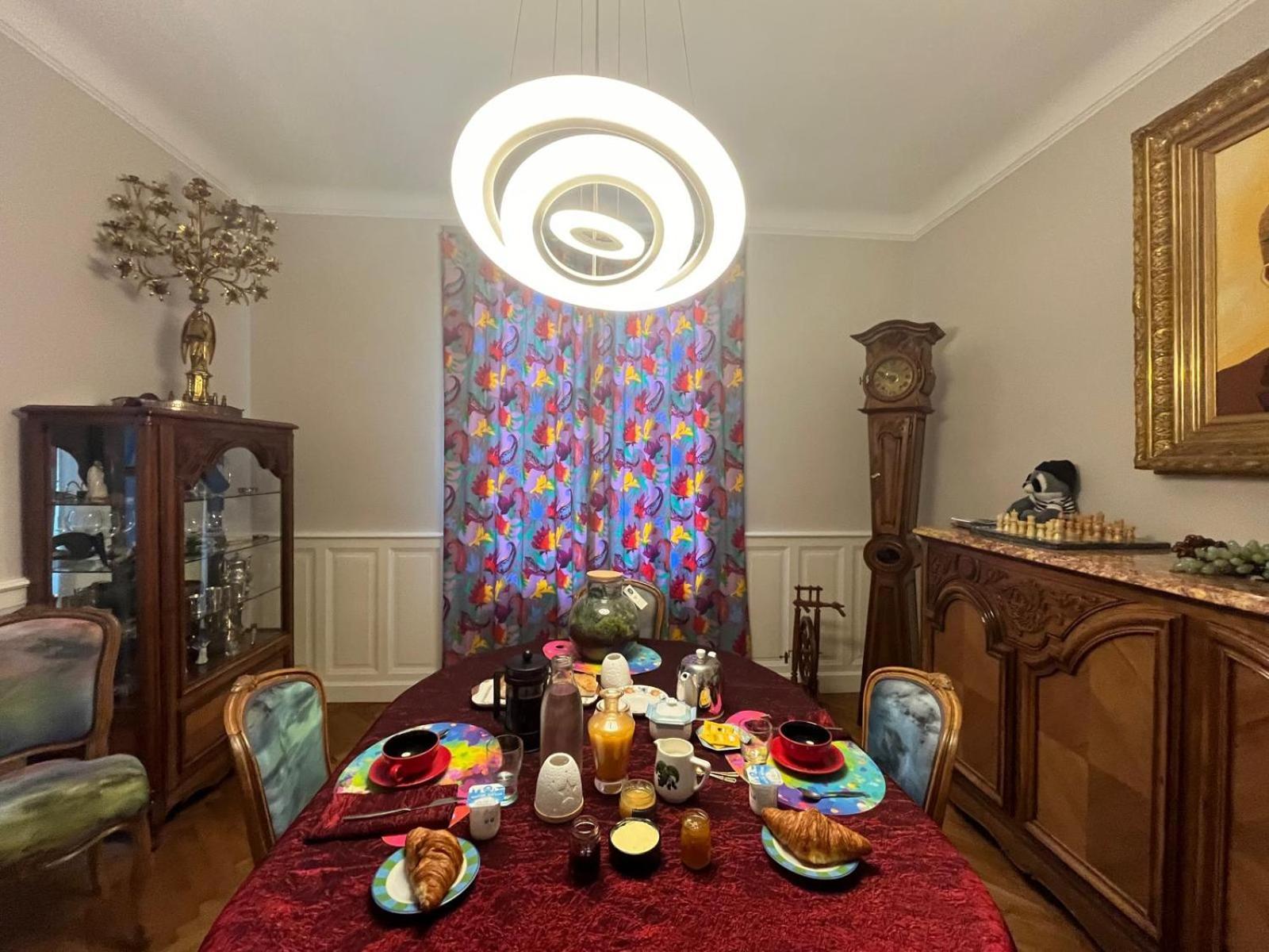 Hyper Centre ,jolie Climatisée Avec Parking Securise Gratuit